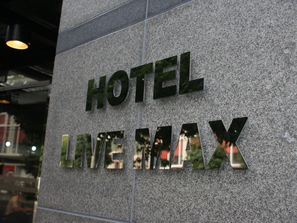 Hotel Livemax Budget Esaka Suita Exterior photo